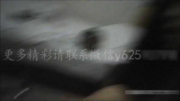 最近大补的嫖哥达人洗头房叫了2个小宝贝儿玩双飞质量服务一点不比会所差边干边聊换着干玩强歼式的对白淫荡搞笑